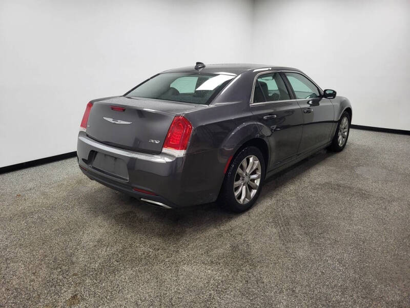 2015 Chrysler 300 Limited