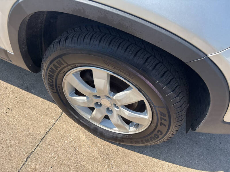 2011 Kia Sorento LX