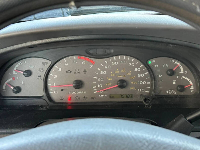 2002 Toyota Sequoia SR5