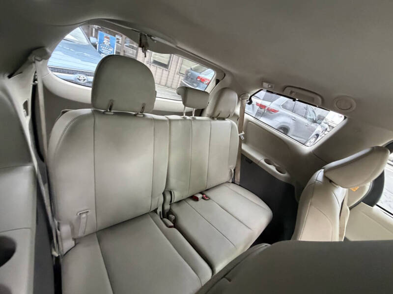 2013 Toyota Sienna Limited 7-Passenger