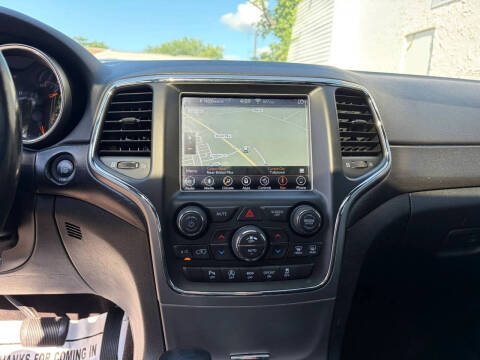 2018 Jeep Grand Cherokee Laredo