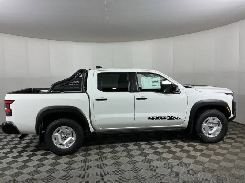 2024 Nissan Frontier SV