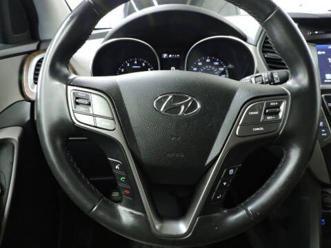2017 Hyundai Santa Fe SE