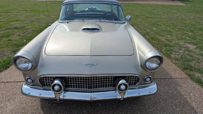 1956 Ford Thunderbird
