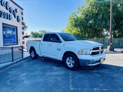 2016 RAM 1500 SLT