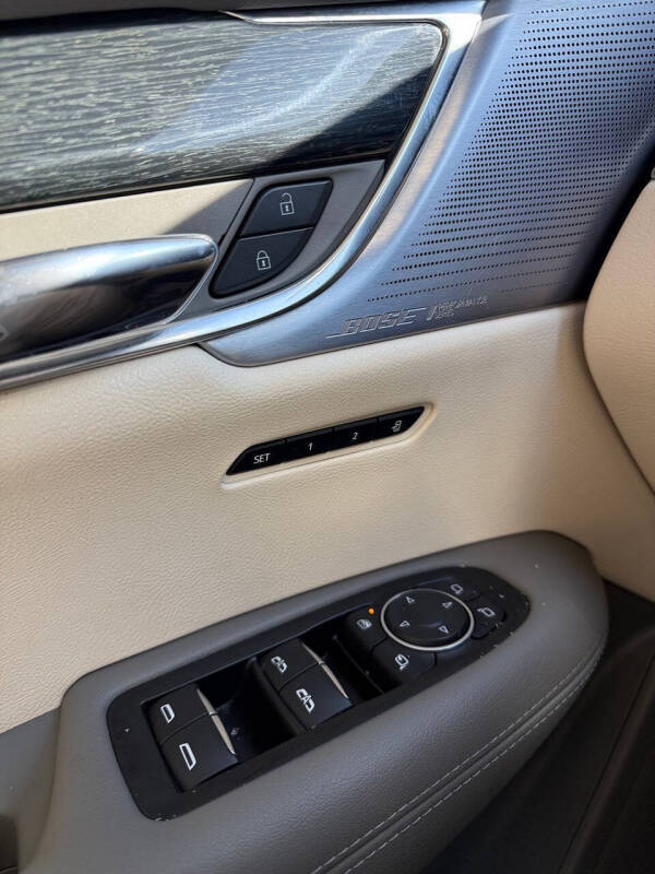 2020 Cadillac XT6 Premium Luxury