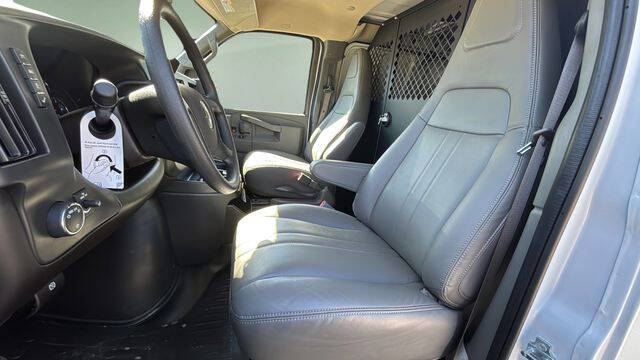 2025 Chevrolet Express 2500