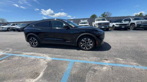 2025 Ford Mustang Mach-E Select