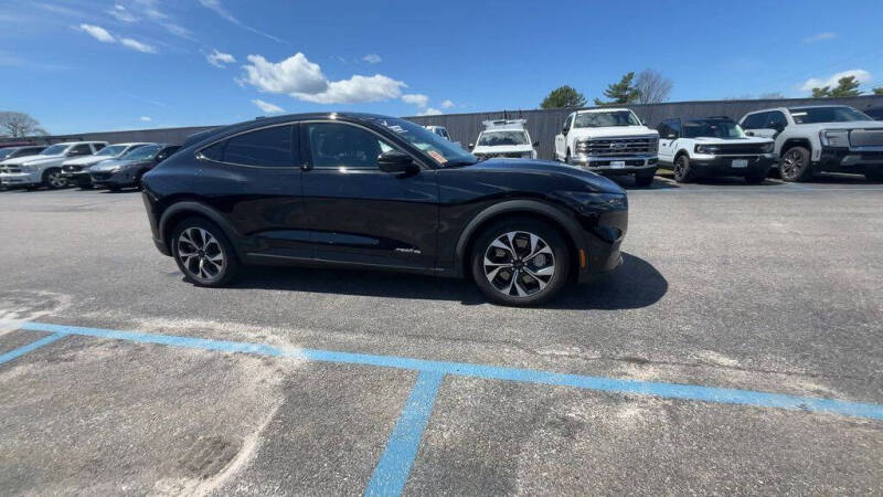 2025 Ford Mustang Mach-E Select
