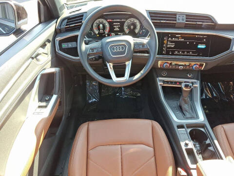 2024 Audi Q3 quattro S line Prem Plus 45 TFSI