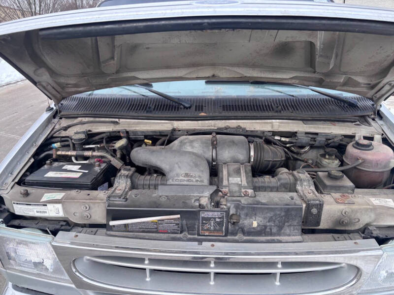 2000 Ford E-Series E-150