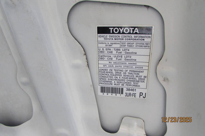 2013 Toyota Sequoia SR5