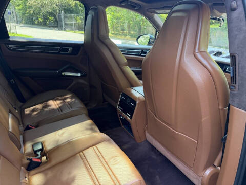 2020 Porsche Cayenne Turbo