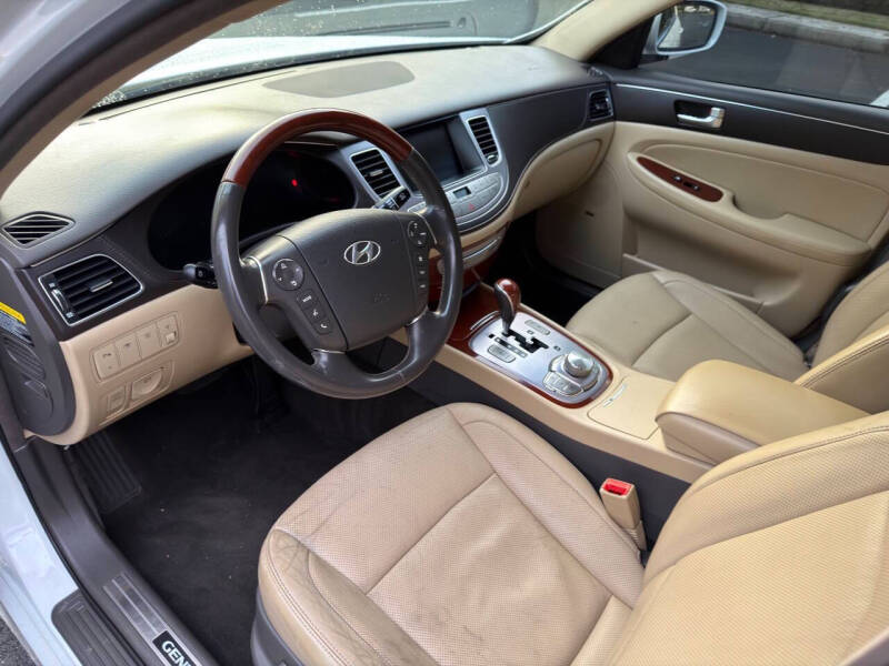2012 Hyundai Genesis 4.6L V8