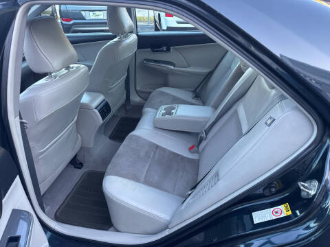 2012 Toyota Camry Hybrid XLE