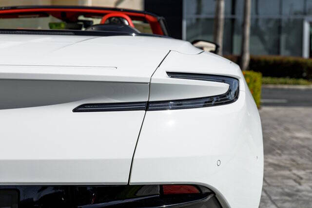 2019 Aston Martin DB11 Volante