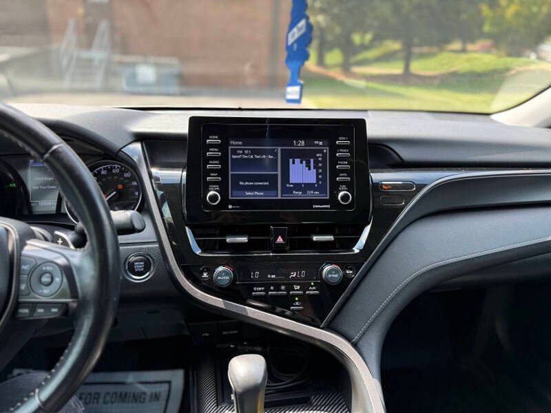 2022 Toyota Camry SE