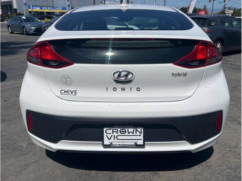 2020 Hyundai Ioniq Hybrid SE