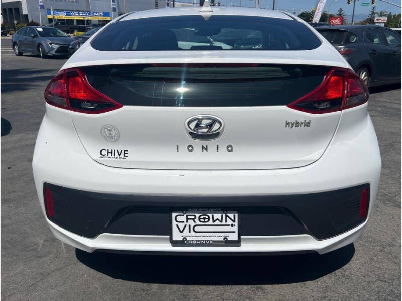 2020 Hyundai Ioniq Hybrid SE