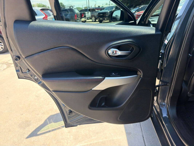 2017 Jeep Cherokee
