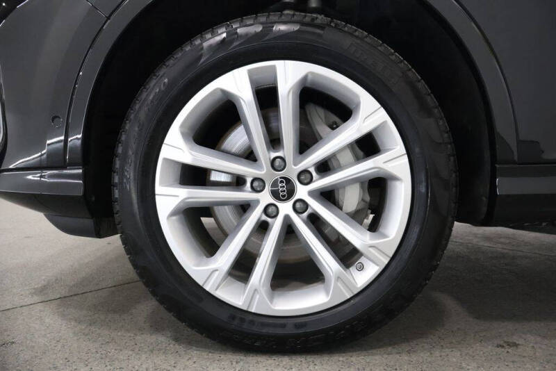 2025 Audi Q7 quattro Premium 55 TFSI