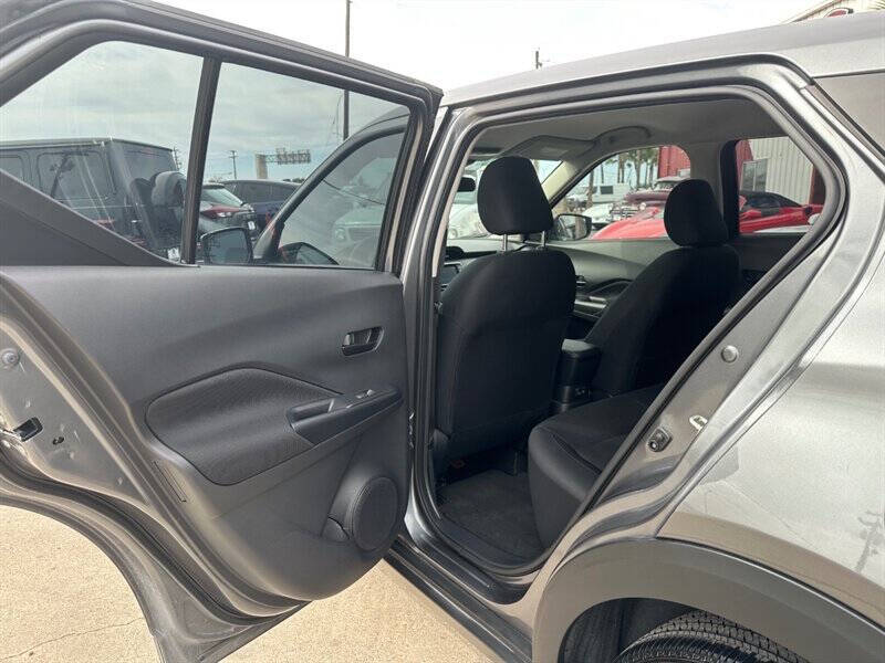 2024 Nissan Kicks S