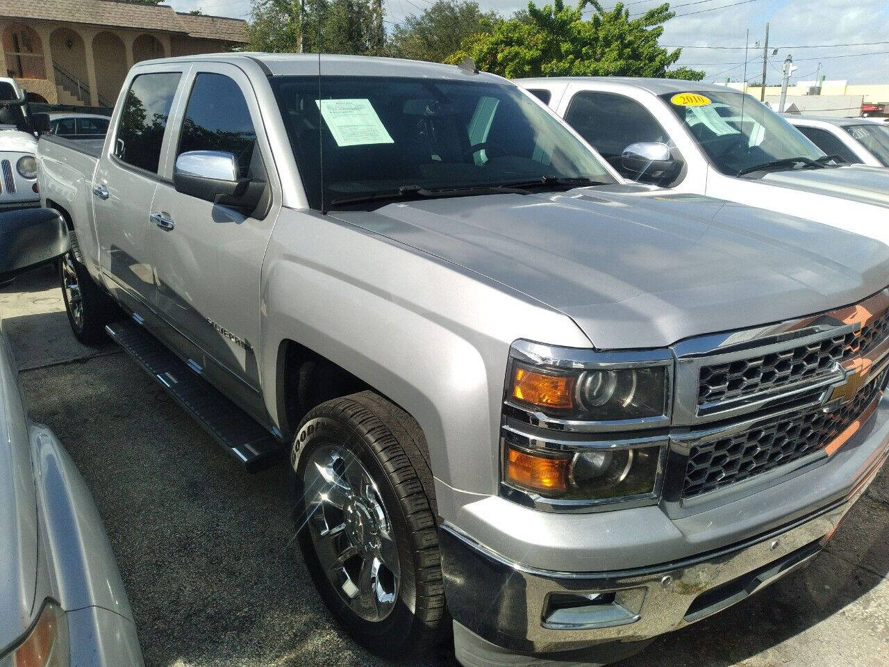 2014 Chevrolet Silverado Pickup - $19,999