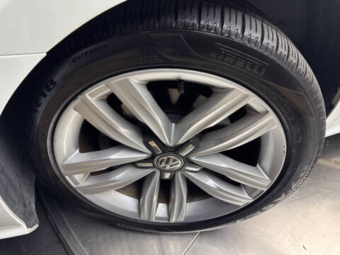 2017 Volkswagen Passat 1.8T SE