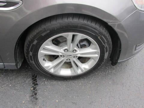 2013 Ford Taurus SEL