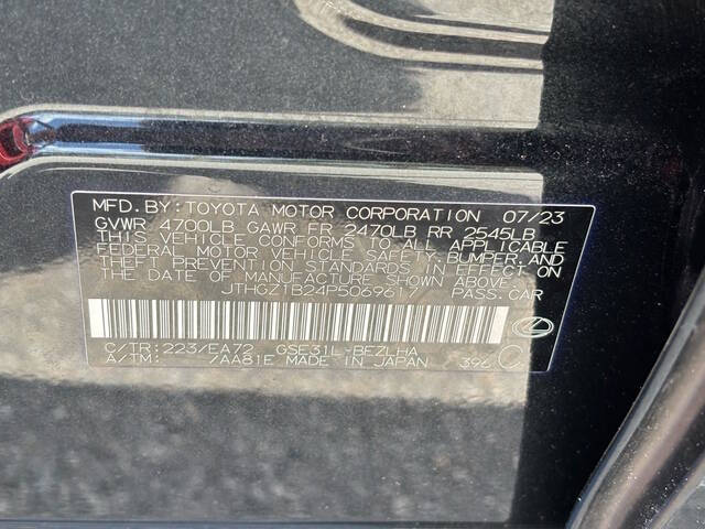 2023 Lexus IS 350 24