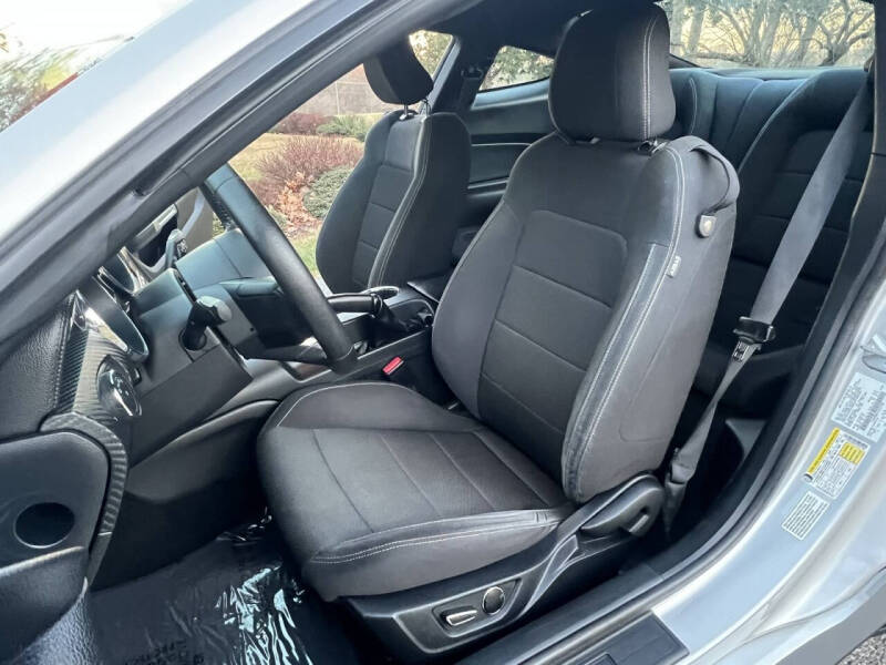 2015 Ford Mustang V6