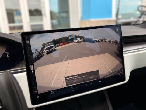 2022 Tesla Model S Plaid
