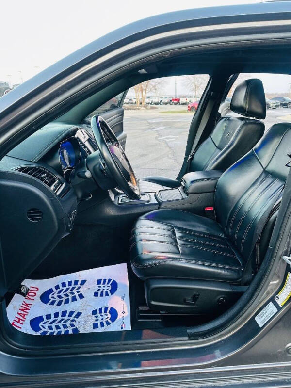 2016 Chrysler 300 S Alloy Edition