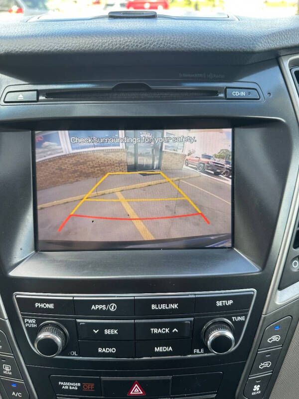2017 Hyundai Santa Fe SE