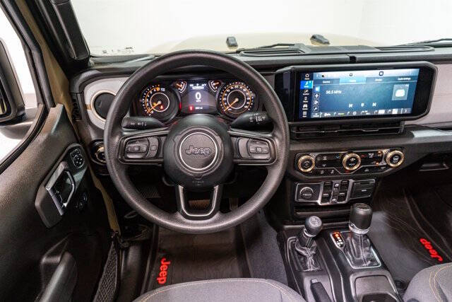 2025 Jeep Gladiator NightHawk