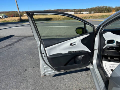 2016 Toyota Prius Three