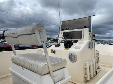 2003 Sea Hunt Boats Cenrter Console 17ft