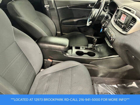 2016 Kia Sorento LX