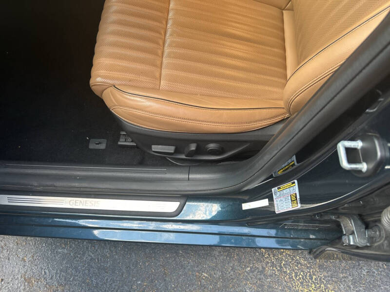 2022 Genesis G70 2.0T
