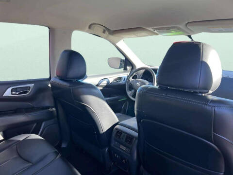 2020 Nissan Pathfinder SL