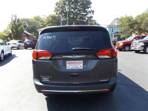 2017 Chrysler Pacifica Touring-L
