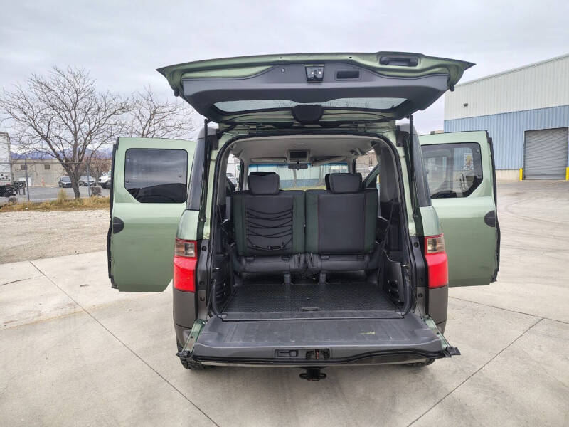 2004 Honda Element