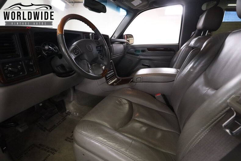 2003 Cadillac Escalade
