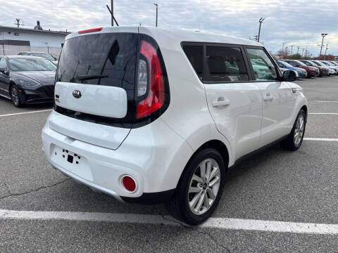 2018 Kia Soul +