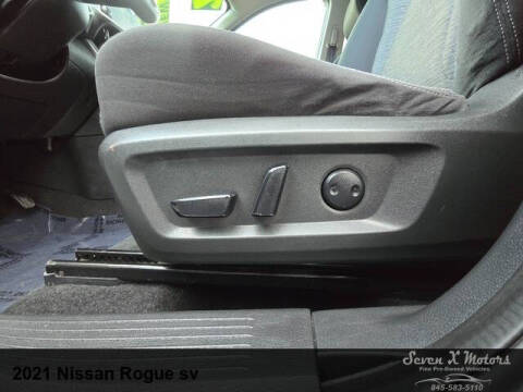 2021 Nissan Rogue SV