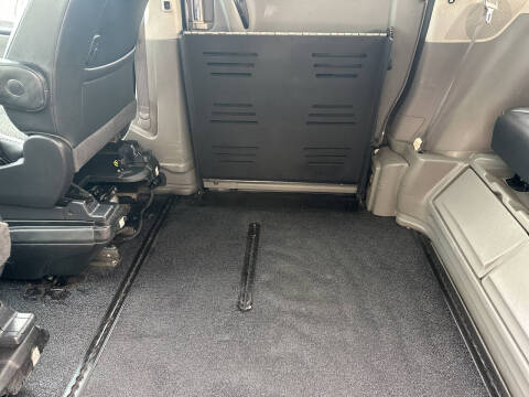 2014 Toyota Sienna SE 8-Passenger