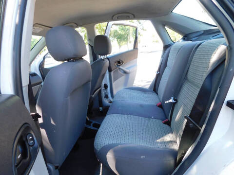 2006 Ford Focus ZX4 S