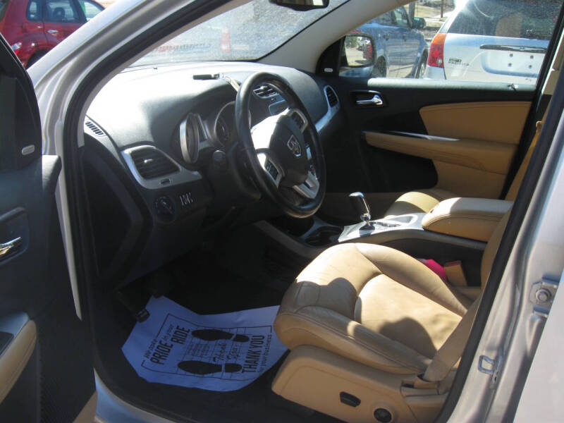 2011 Dodge Journey Lux