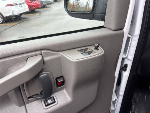 2024 Chevrolet Express 2500