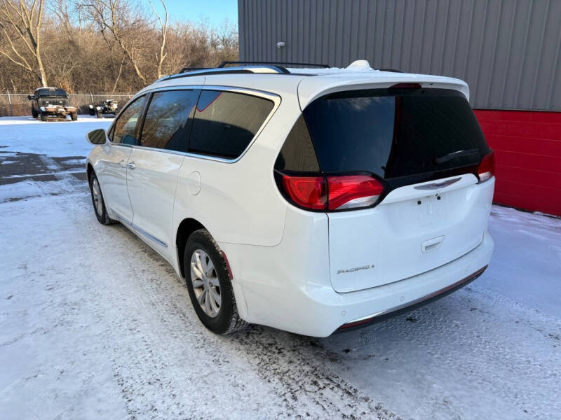 2019 Chrysler Pacifica Touring L